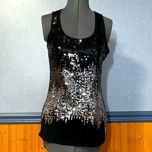 🔥3 for $15 Sale- EUC-Black and silver sequined tank